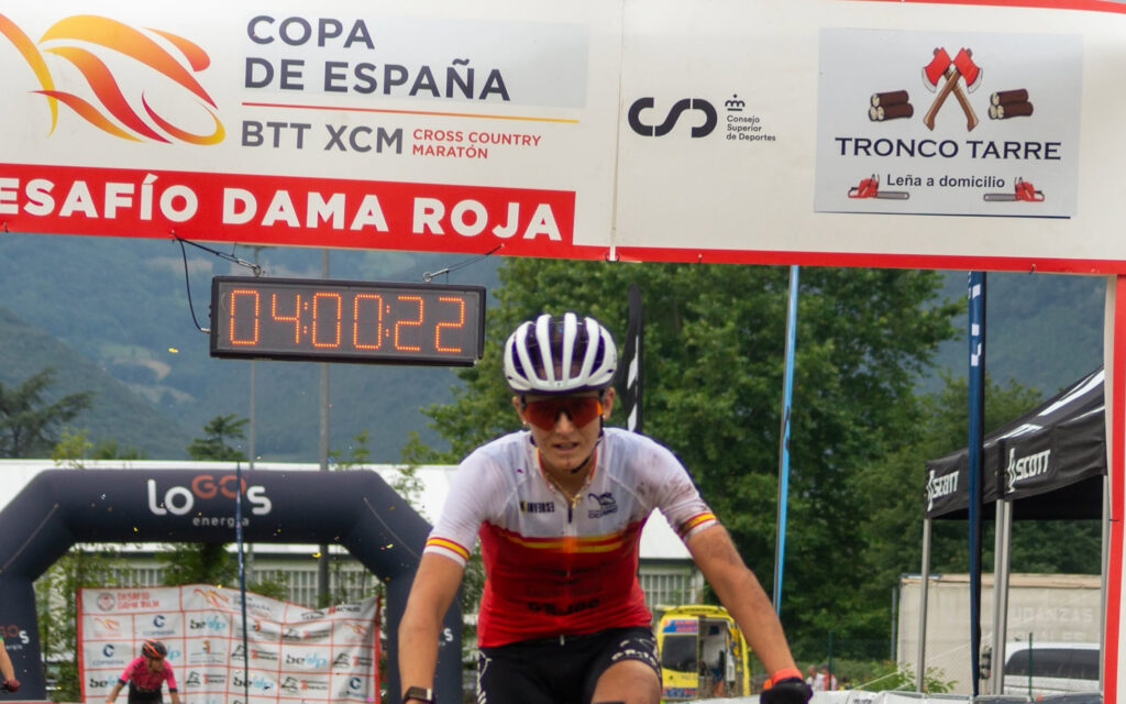 Natalia Fischer ISB SPORT Dama Roja